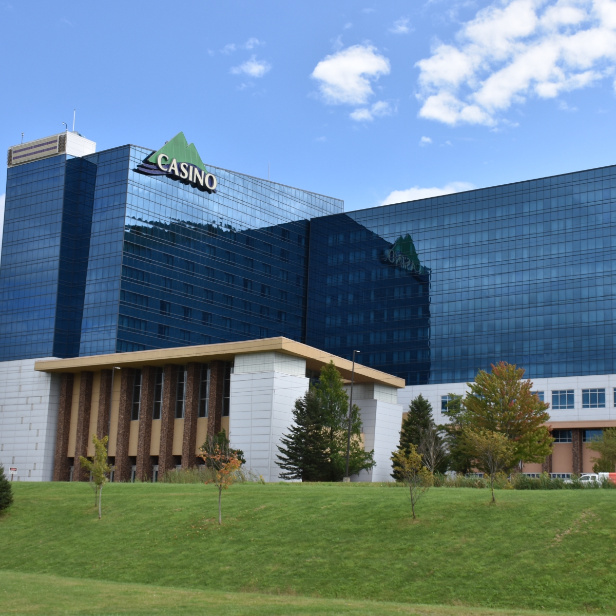 Outside view of Seneca Allegany Casino