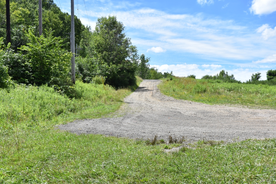 Driveway down to launch