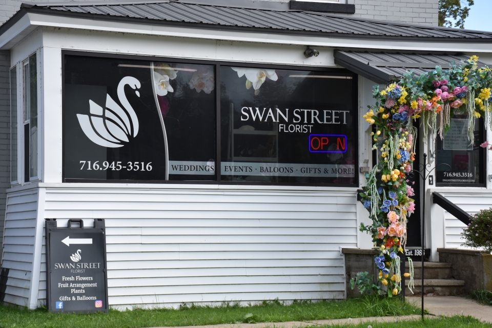 Swan Street Florist in Salamanca