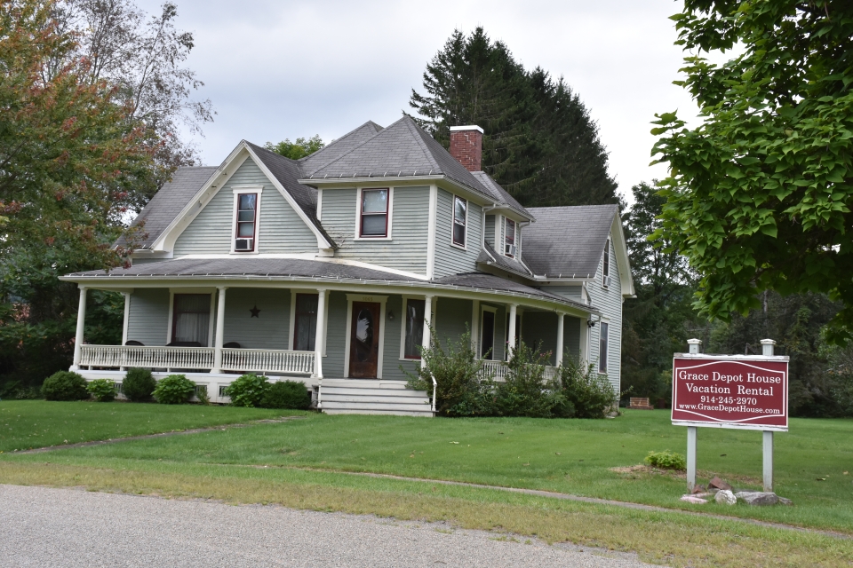 Grace Depot House in Great Valley