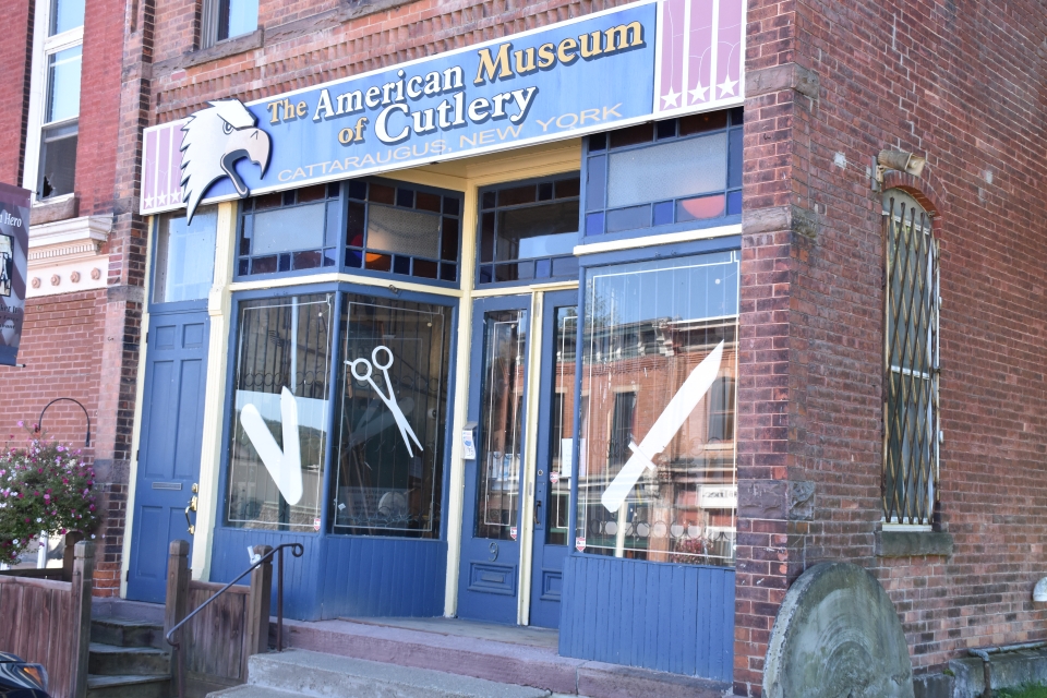 The American Museum of Cutlery Front window display