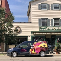 Hagers Flowers and Gifts store front