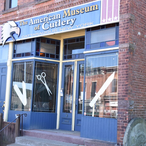 The American Museum of Cutlery Front window display